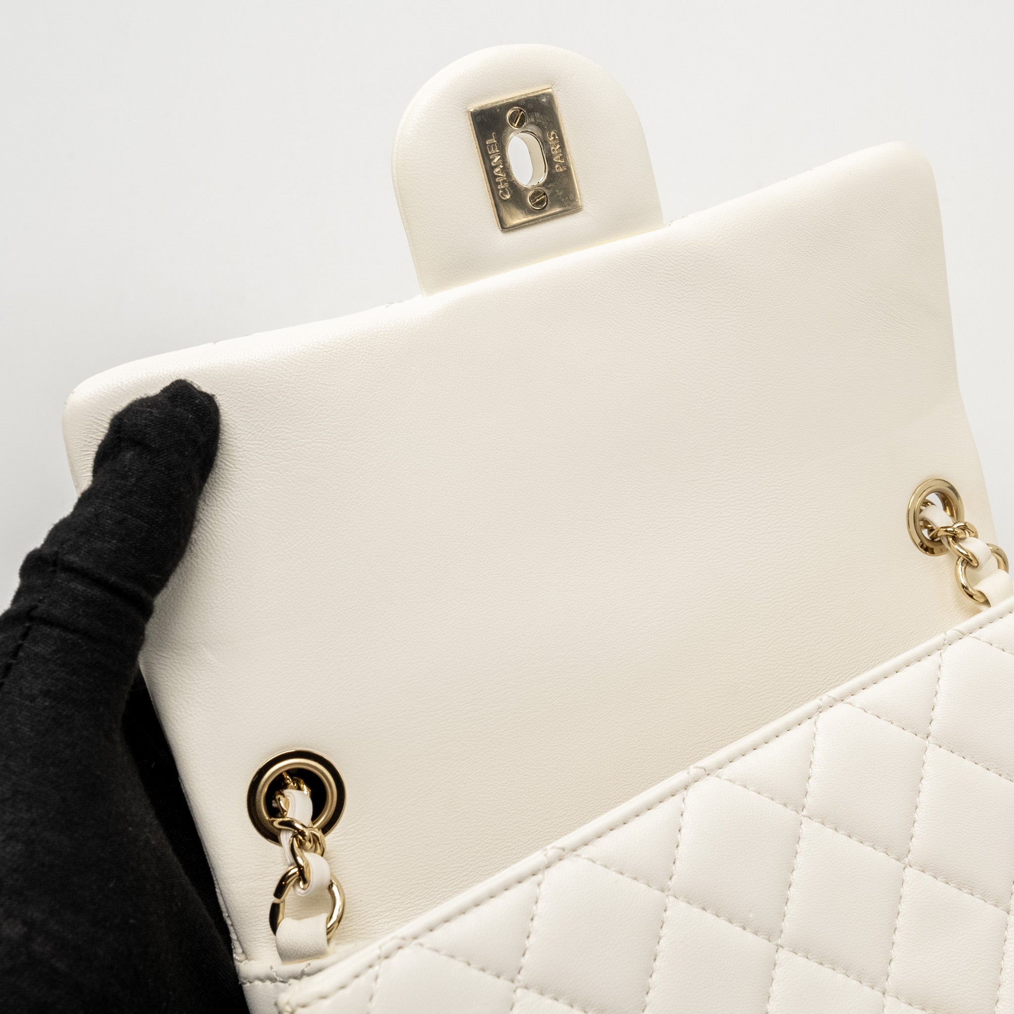 Chanel 23C Pearl Crush Mini Rectangular Flap Bag Lambskin White L (Microchip)