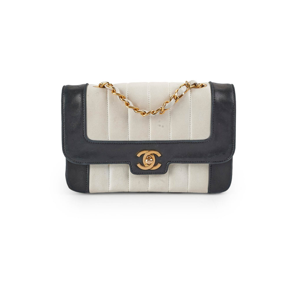 Chanel Seasonal Flap 23 Series Black/White