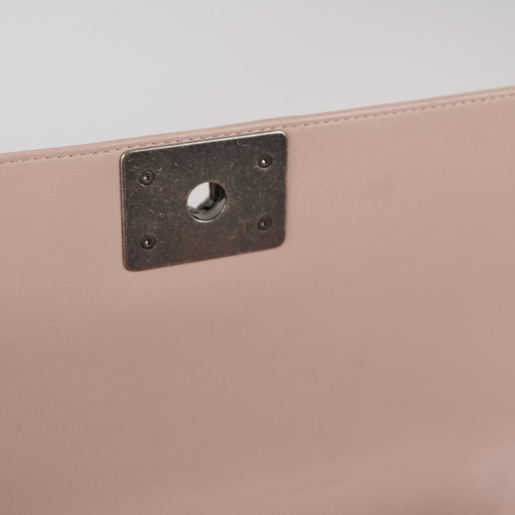 Chanel Quilted Boy Old Medium Light Pink
