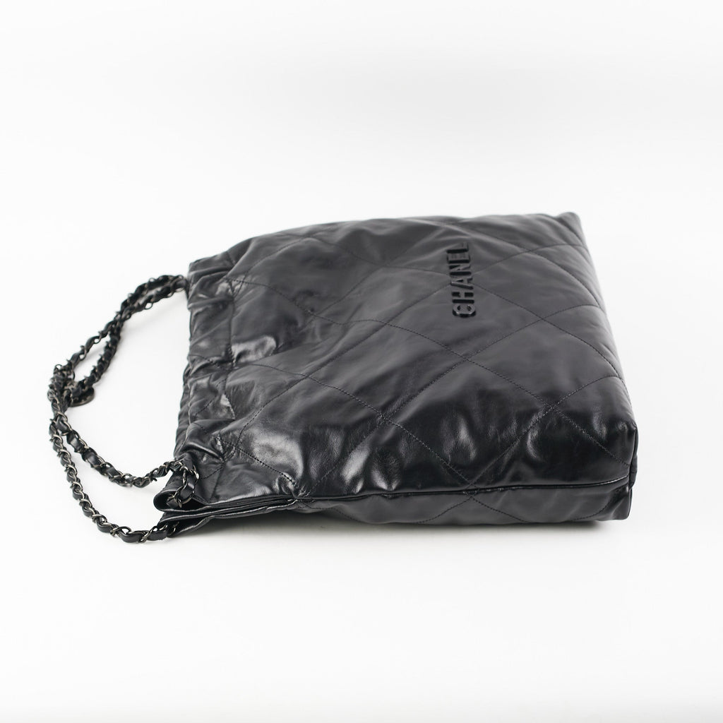 Chanel 22 Handbag Medium So Black (Microshipped)
