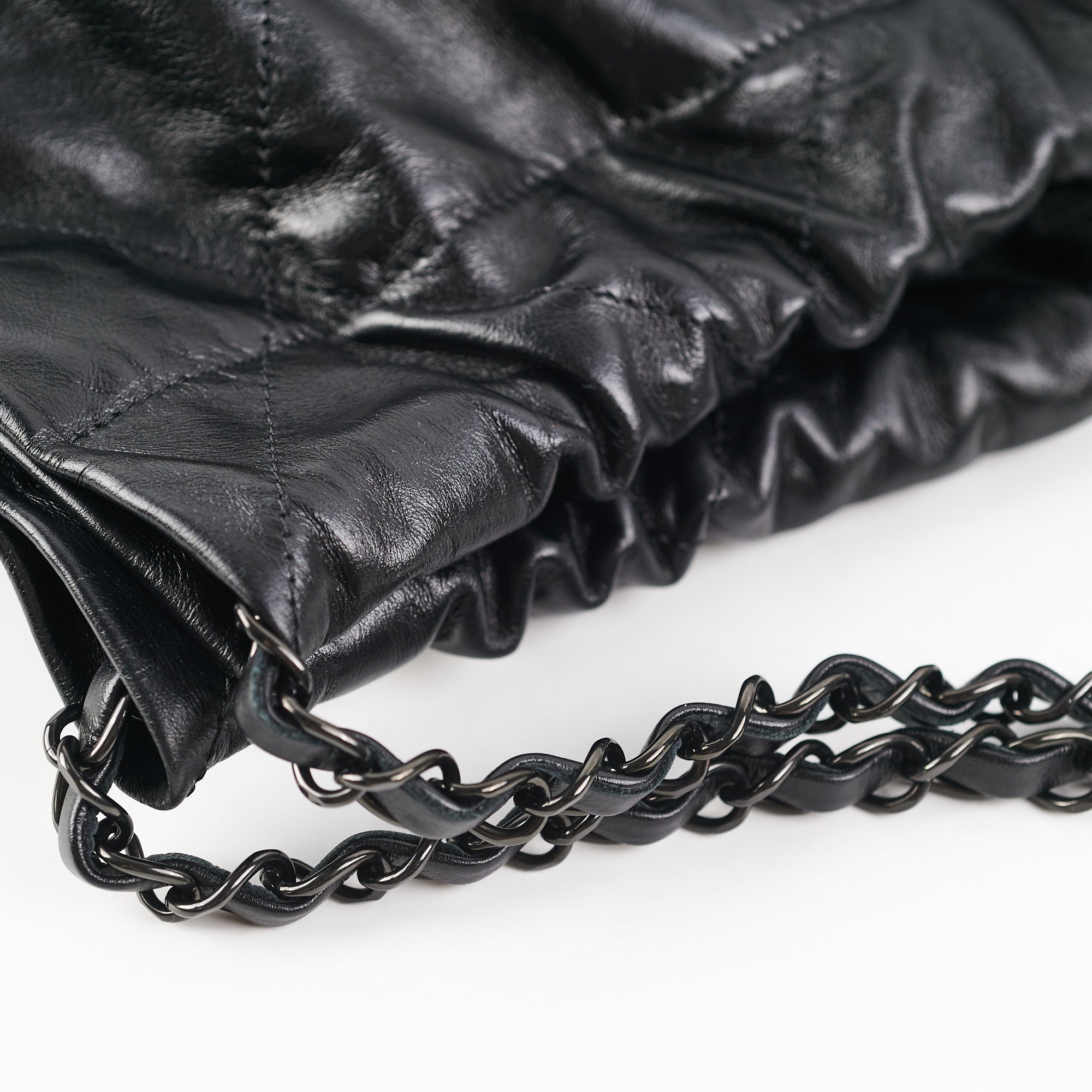 Chanel 22 Handbag Medium So Black (Microshipped)