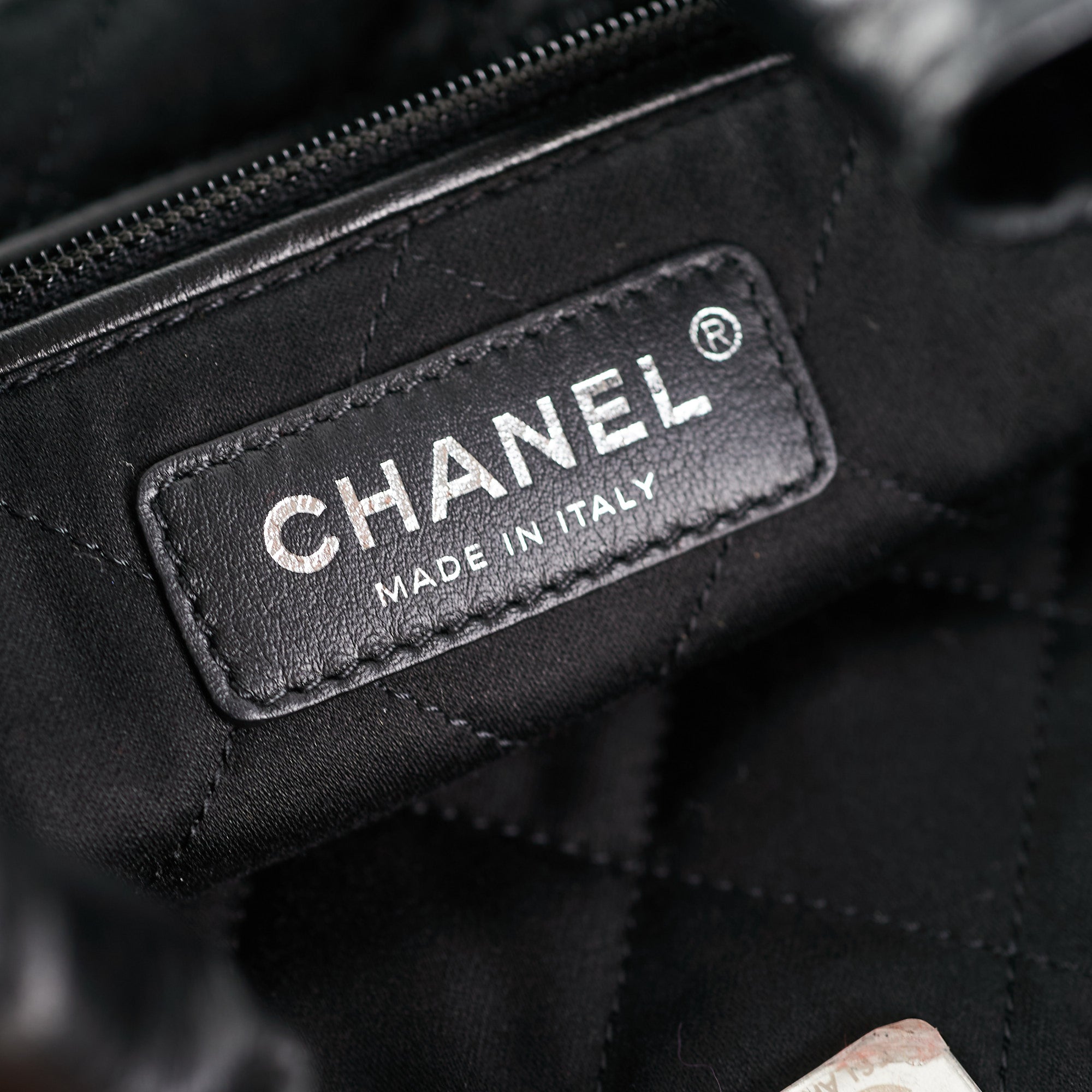 Chanel 22 Handbag Medium So Black (Microshipped)
