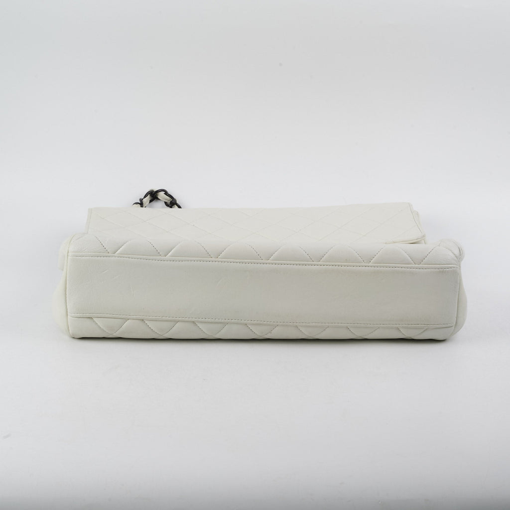 Chanel Matelasse Shoulder Bag White