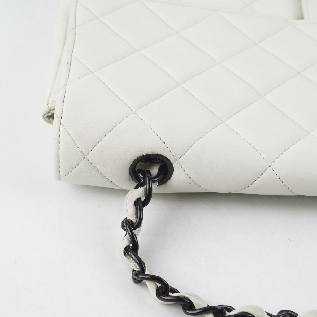 Chanel Matelasse Shoulder Bag White