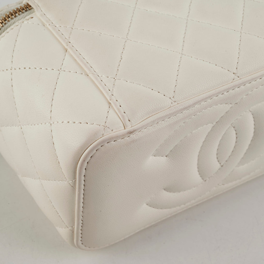 Chanel Vanity Pearl Crush White Lambskin