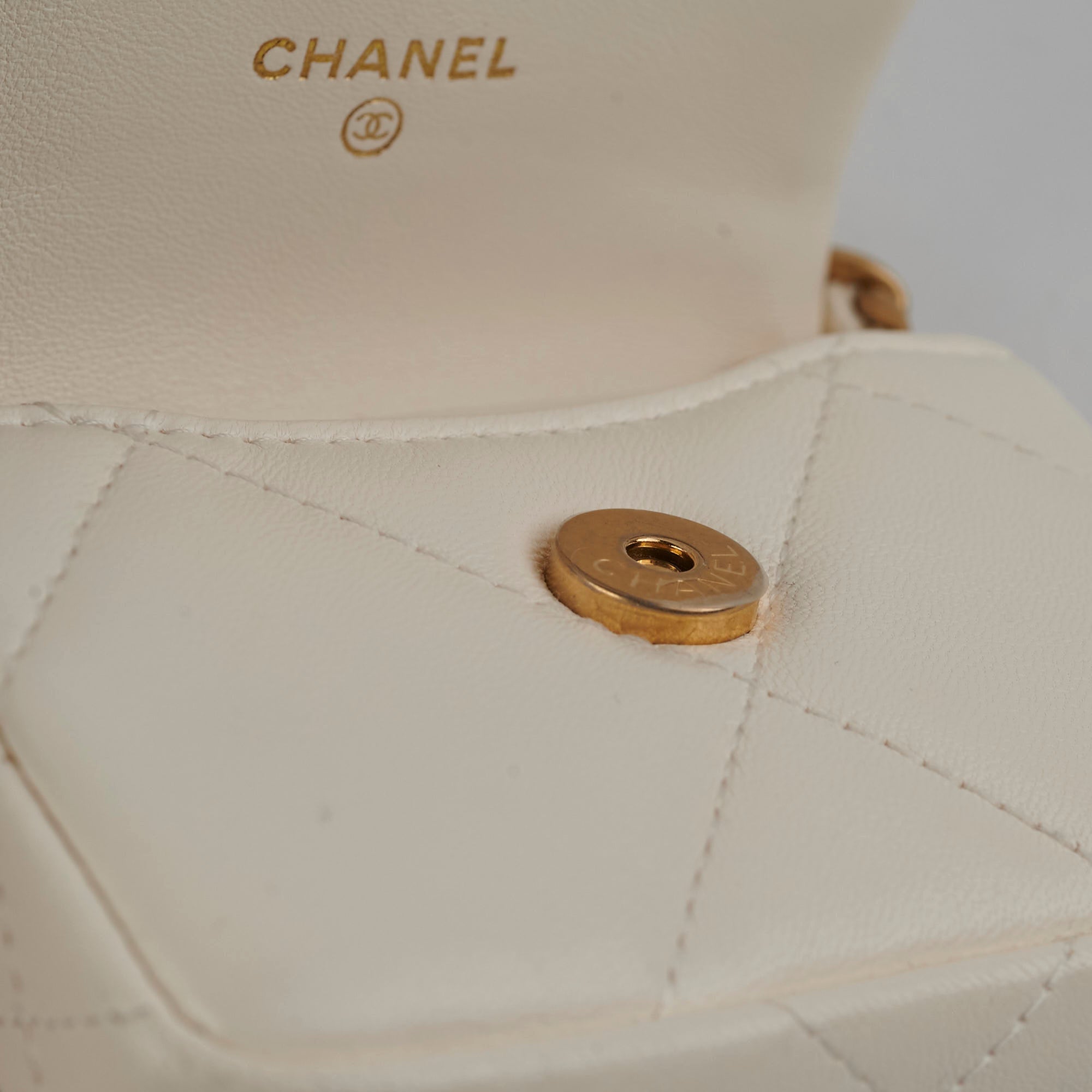 Chanel 19 Coin Purse with Chain White Goatskin