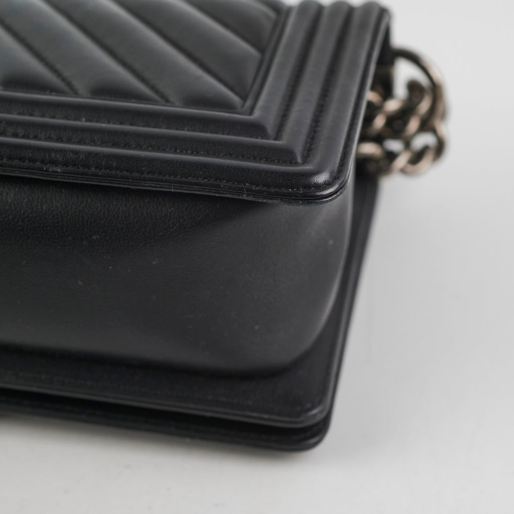 Chanel Boy Old Medium Black Chevron