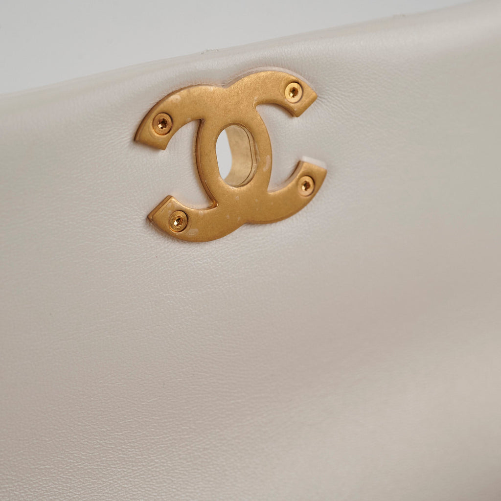 Chanel Seasonal Calfskin Shoulder Bag White
