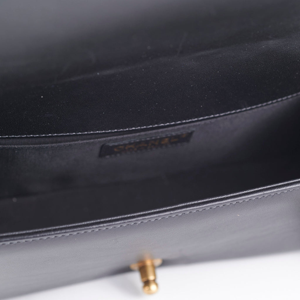 Chanel Old Medium Boy Black