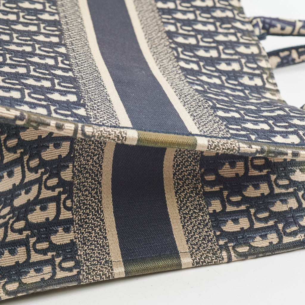 Dior Medium Book Tote Oblique Navy