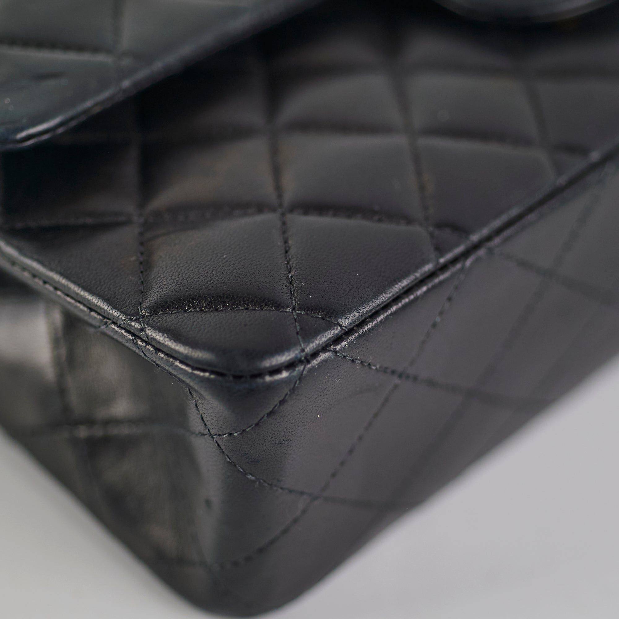 Chanel Vintage Classic Flap M/L Lambskin Black - Series 7