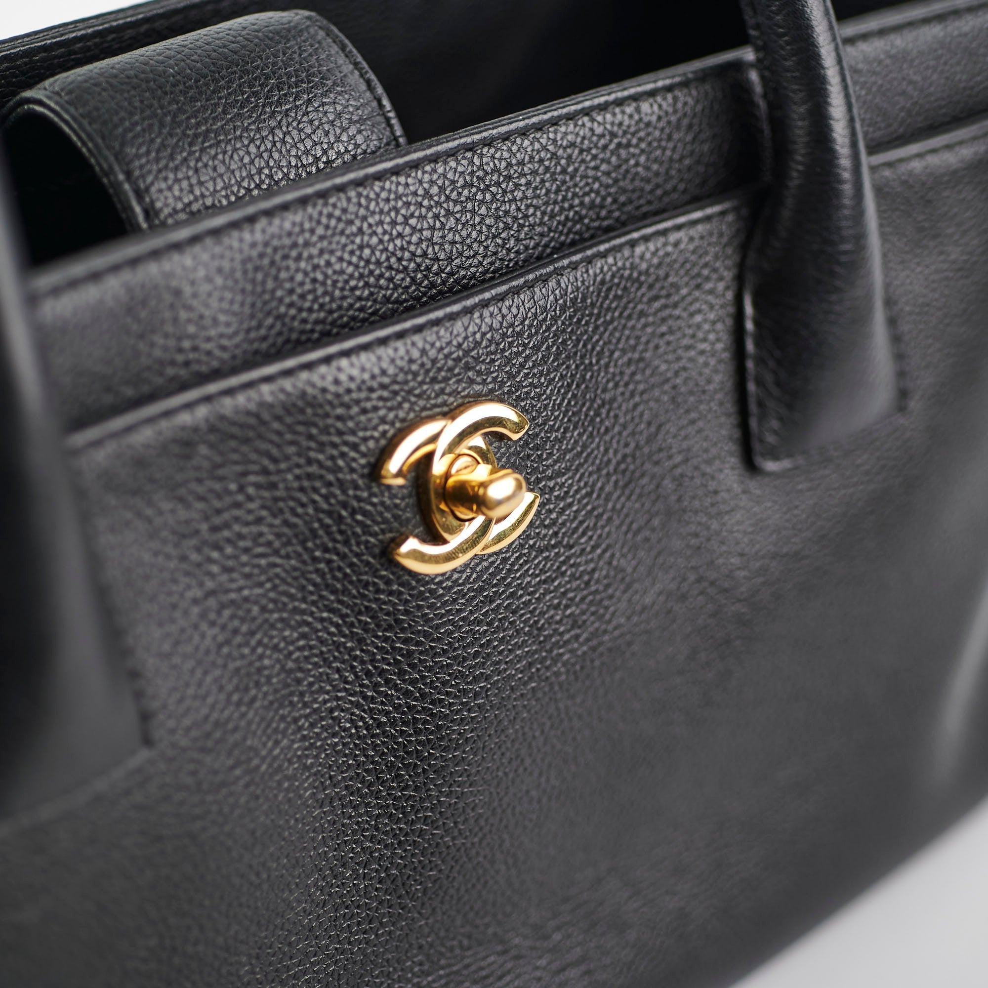 Chanel Cerf Tote Cavair Black