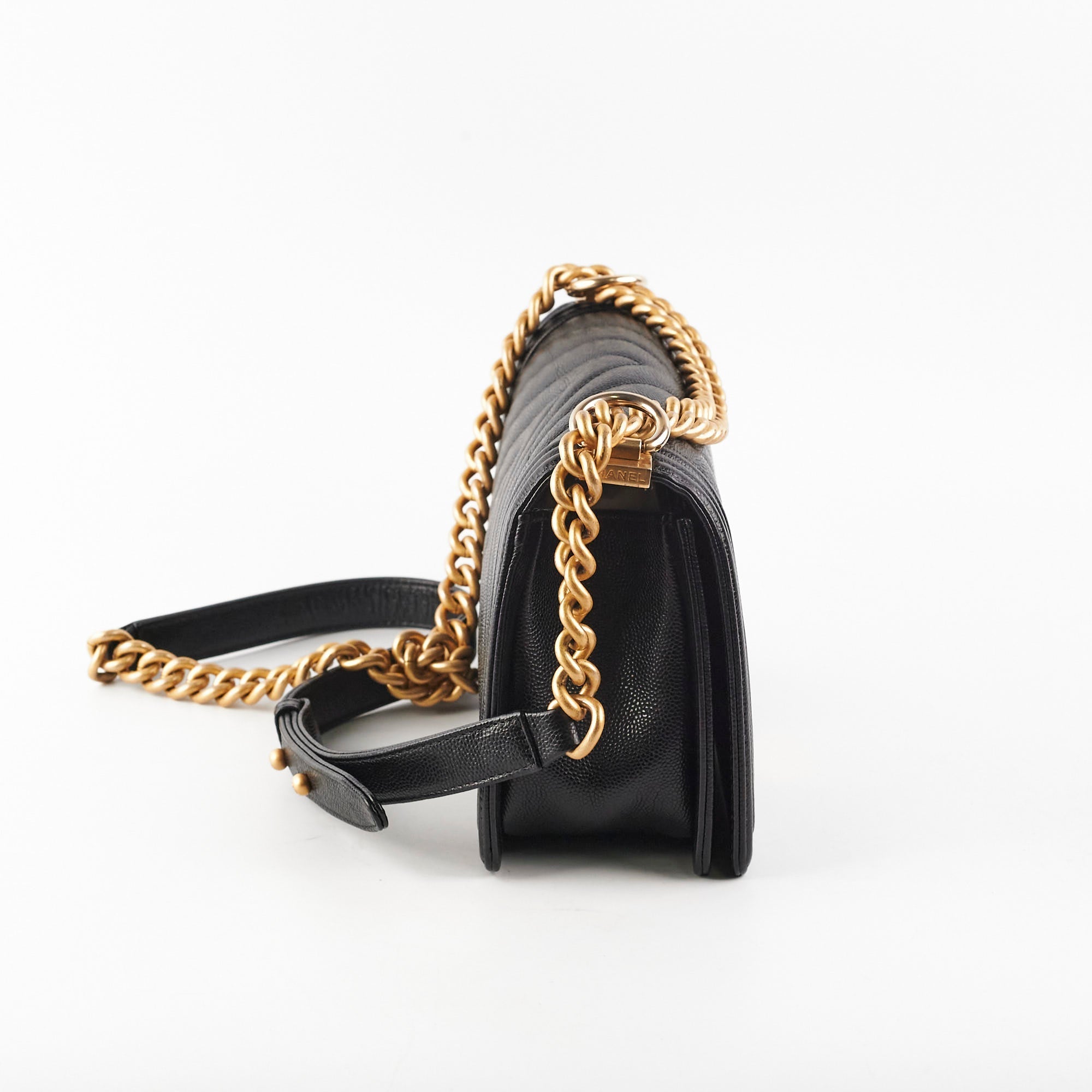 Chanel Old Medium Boy Chevron Caviar Black