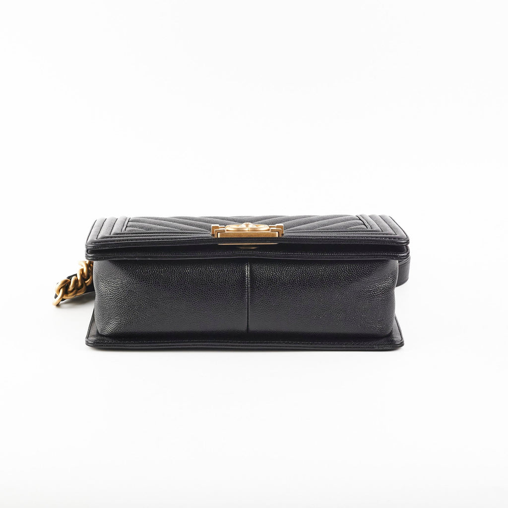 Chanel Old Medium Boy Chevron Caviar Black