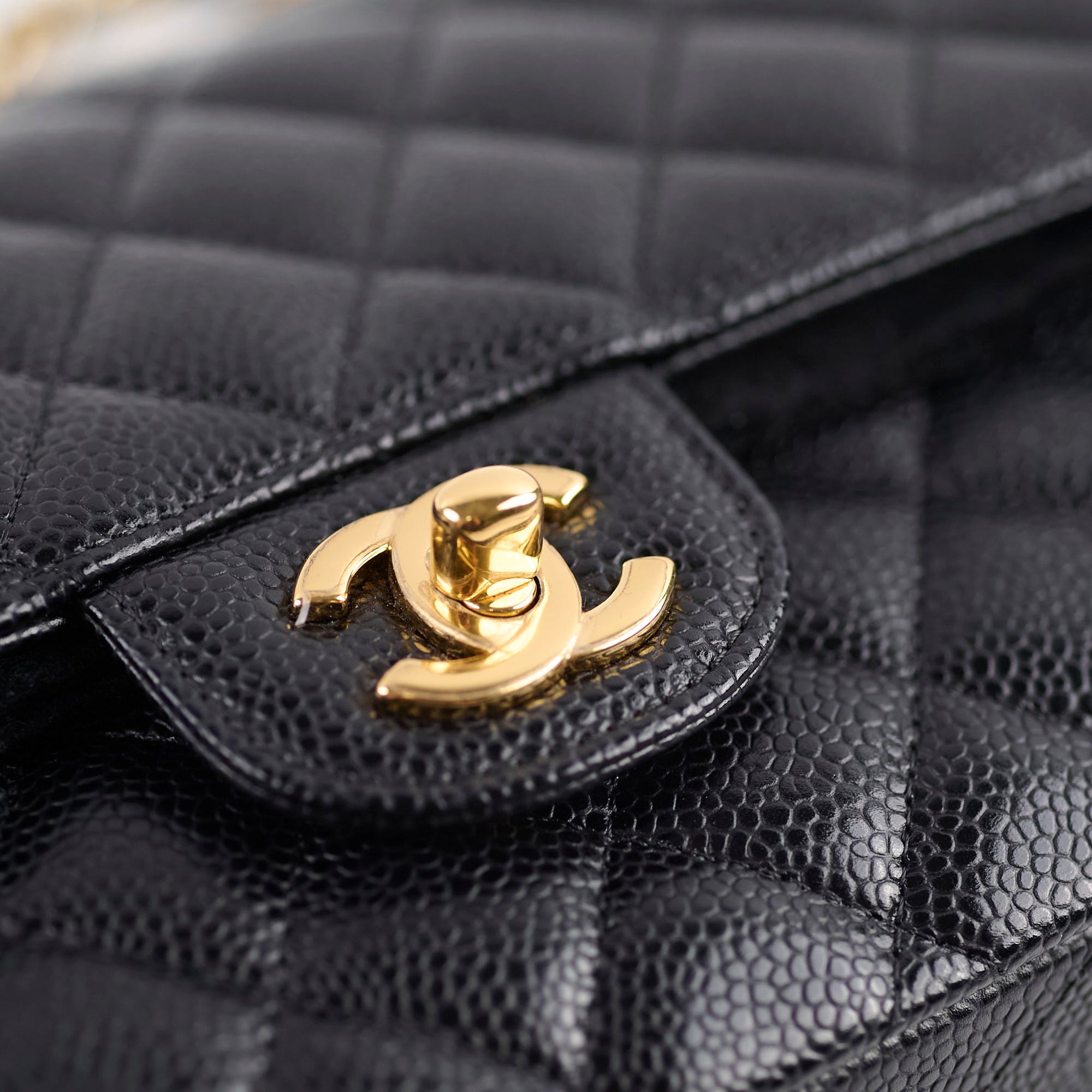 Chanel Medium/Large Classic Double Flap Caviar Black 2021