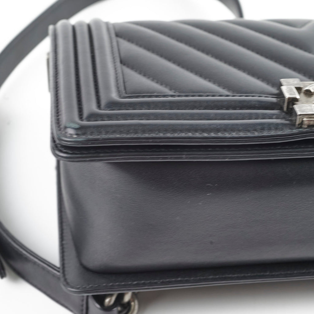 Chanel Old Medium Boy Chevron Lambskin Black