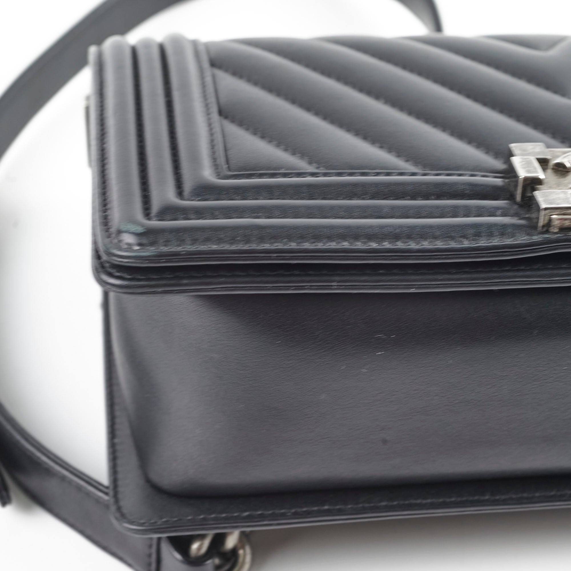 Chanel Old Medium Boy Chevron Lambskin Black