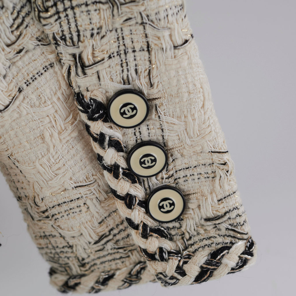 Chanel White Tweed Jacket Size 34