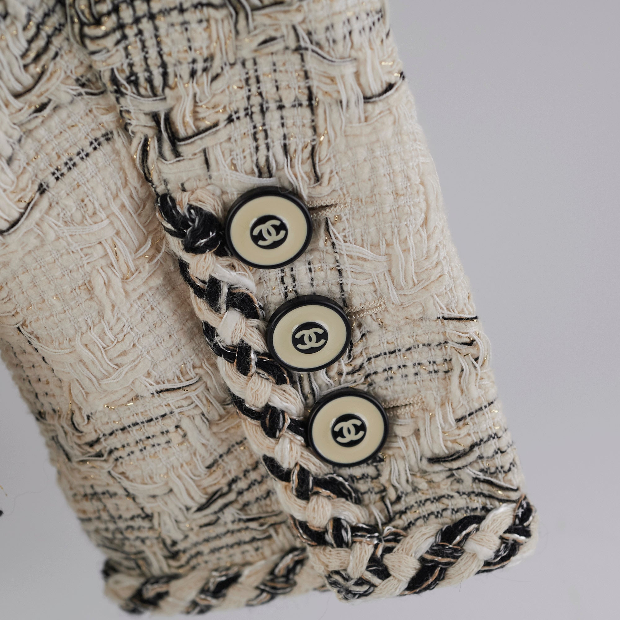 Chanel White Tweed Jacket Size 34