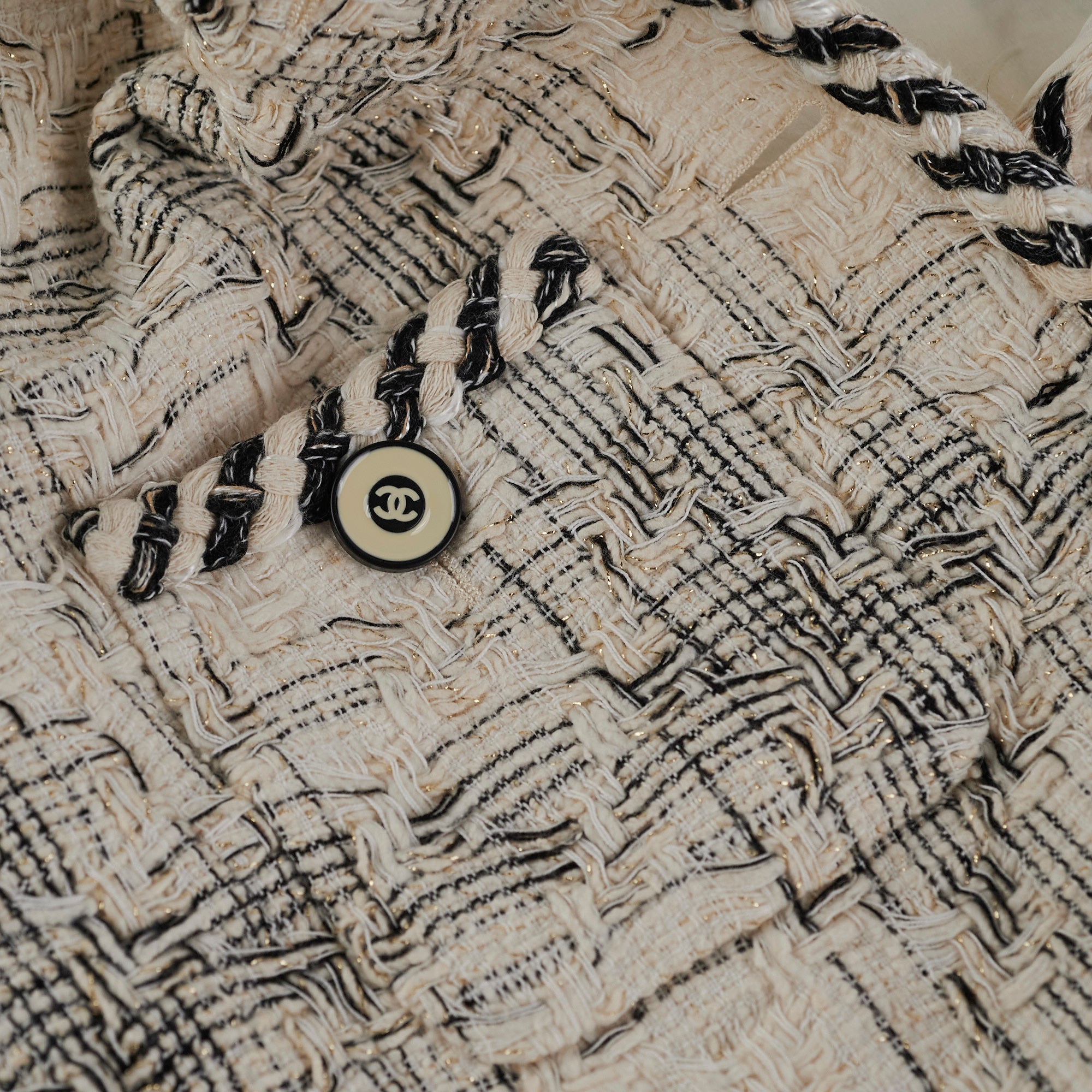 Chanel White Tweed Jacket Size 34