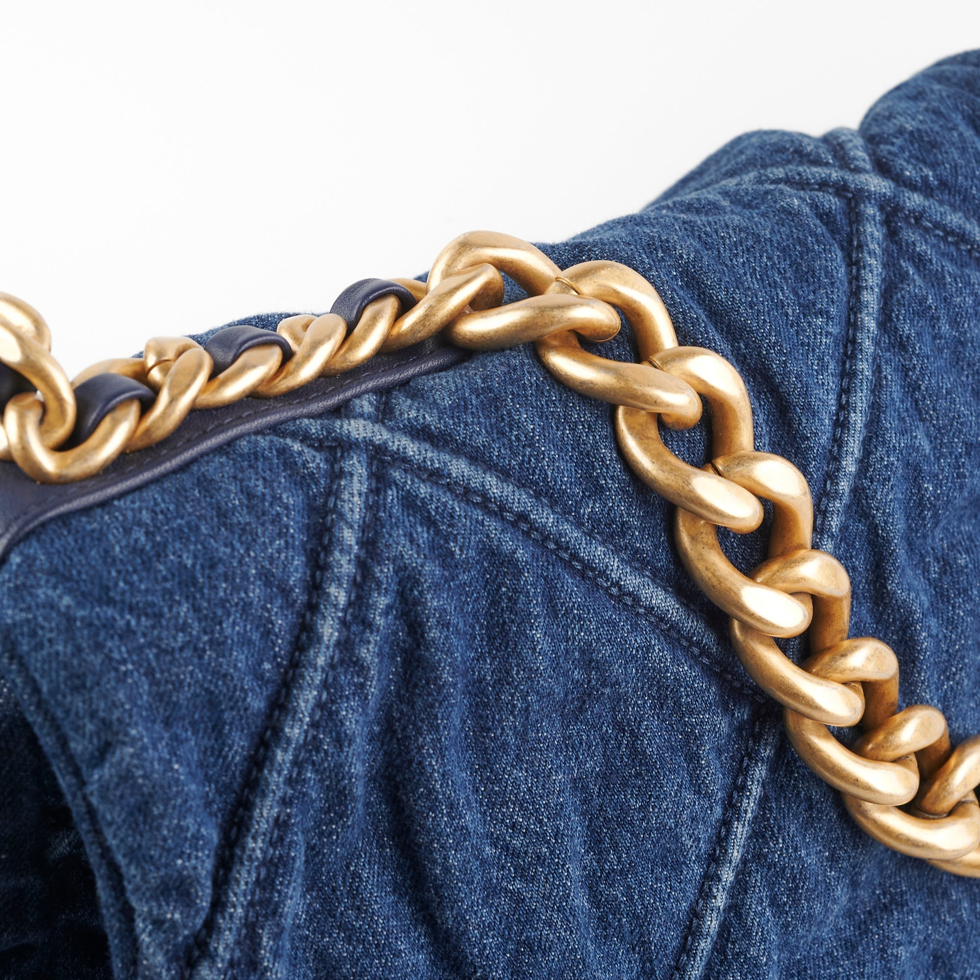 Chanel 19 Maxi Denim