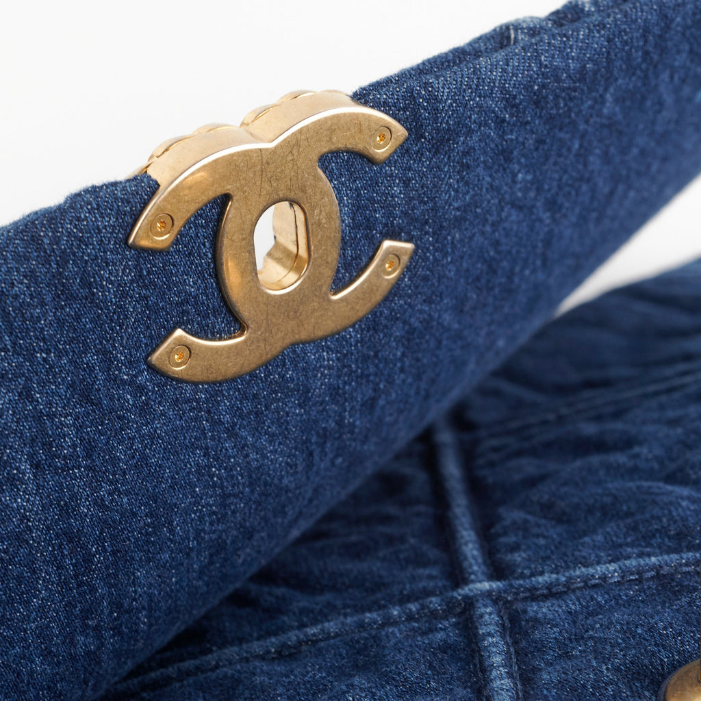 Chanel 19 Maxi Denim