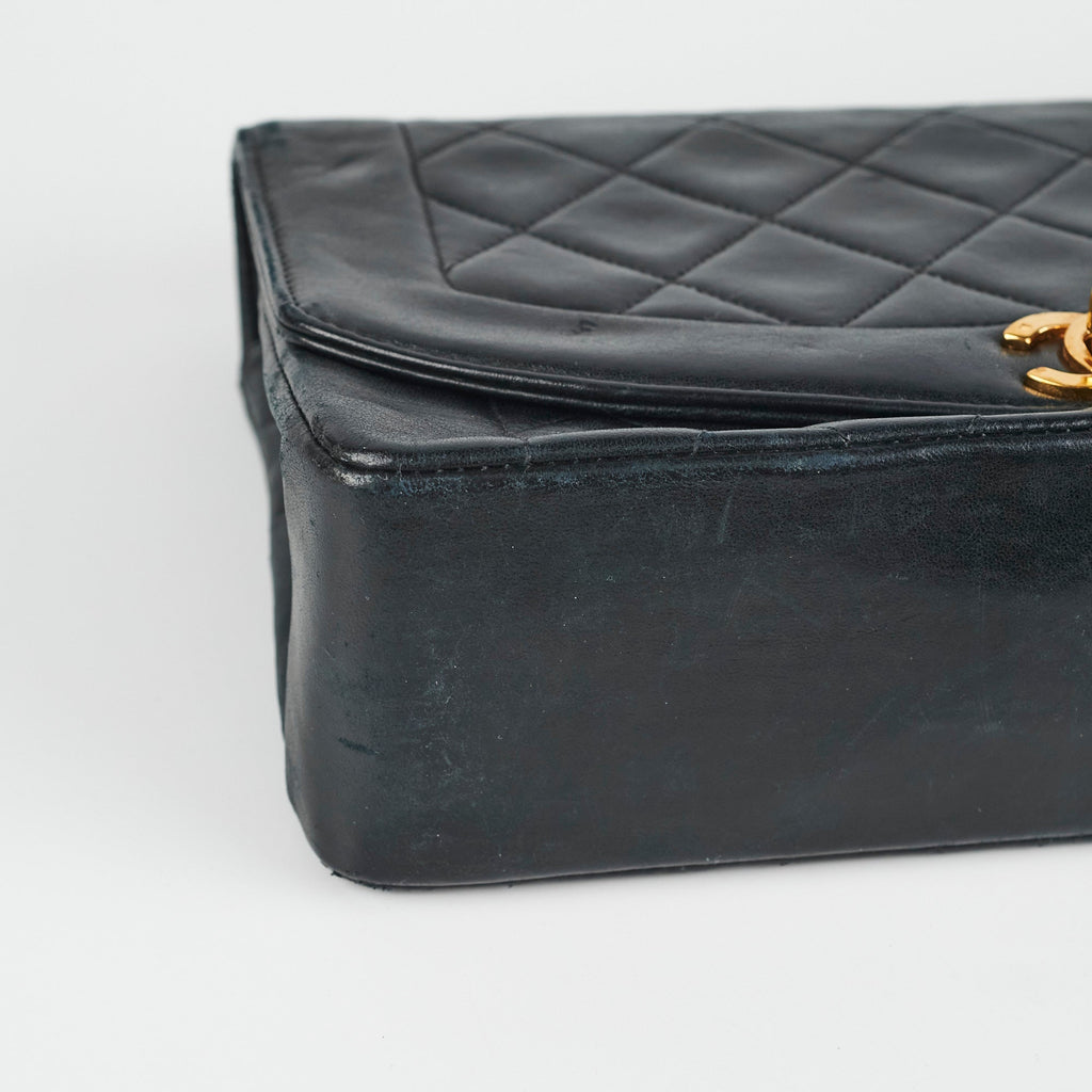 Chanel Diana Lambskin Black Medium