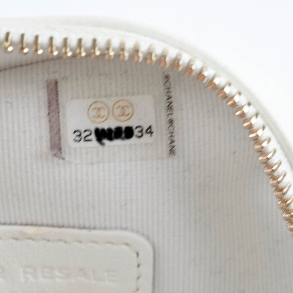 Chanel Mini Heart Bag White 32 Series