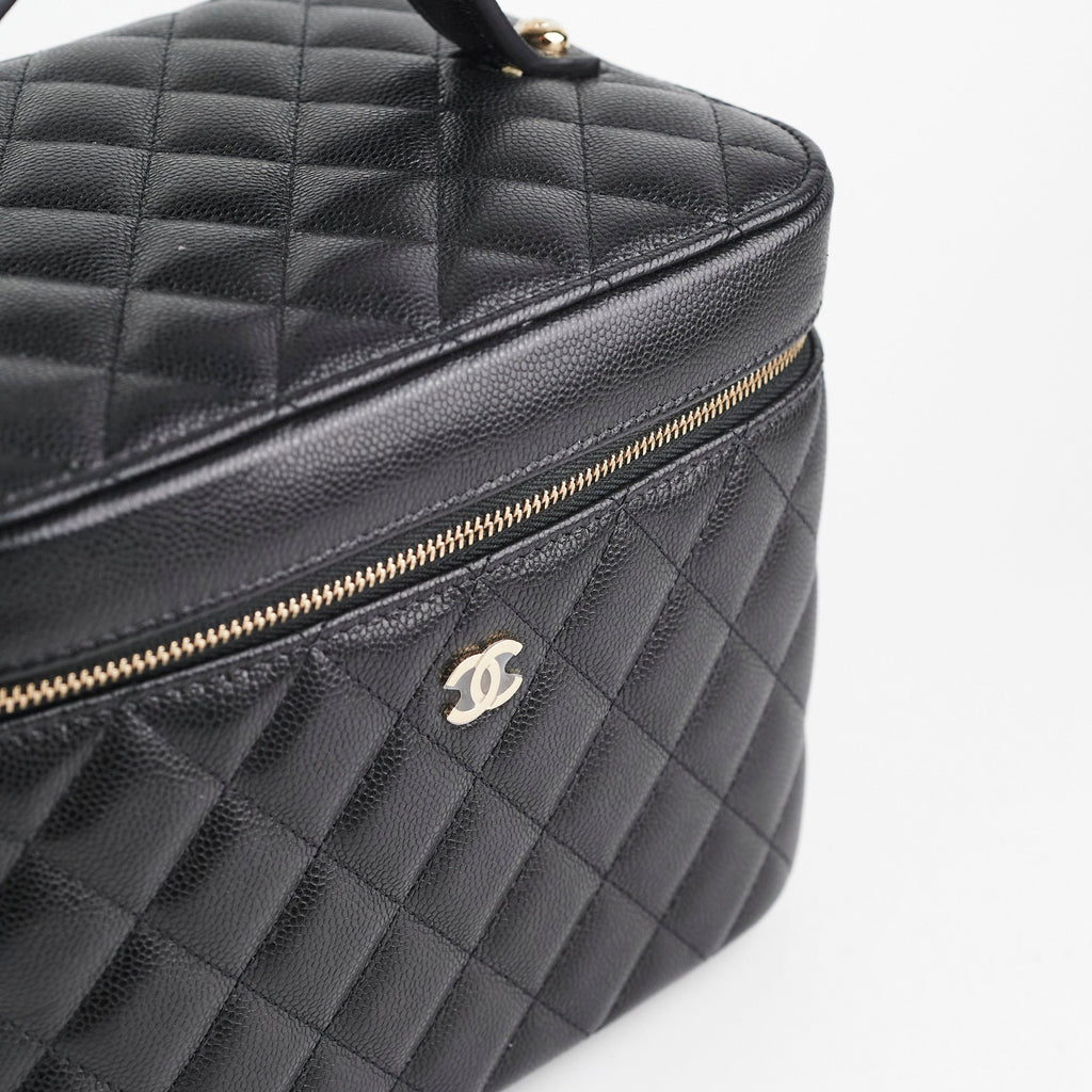 Chanel Vanity Caviar Black