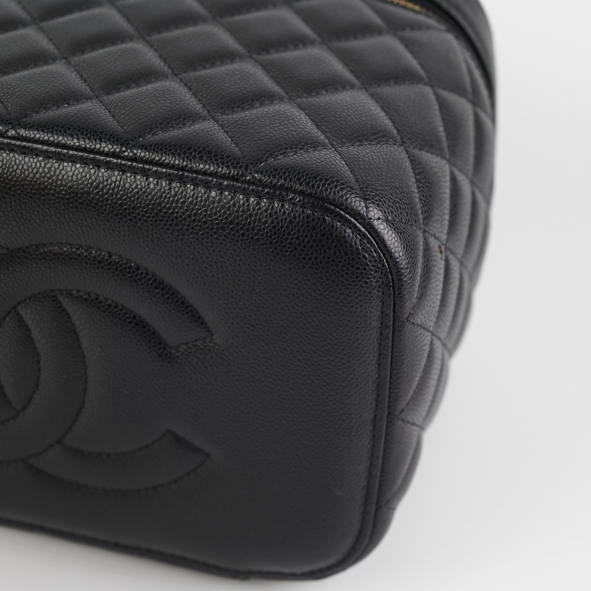 Chanel Vanity Caviar Black