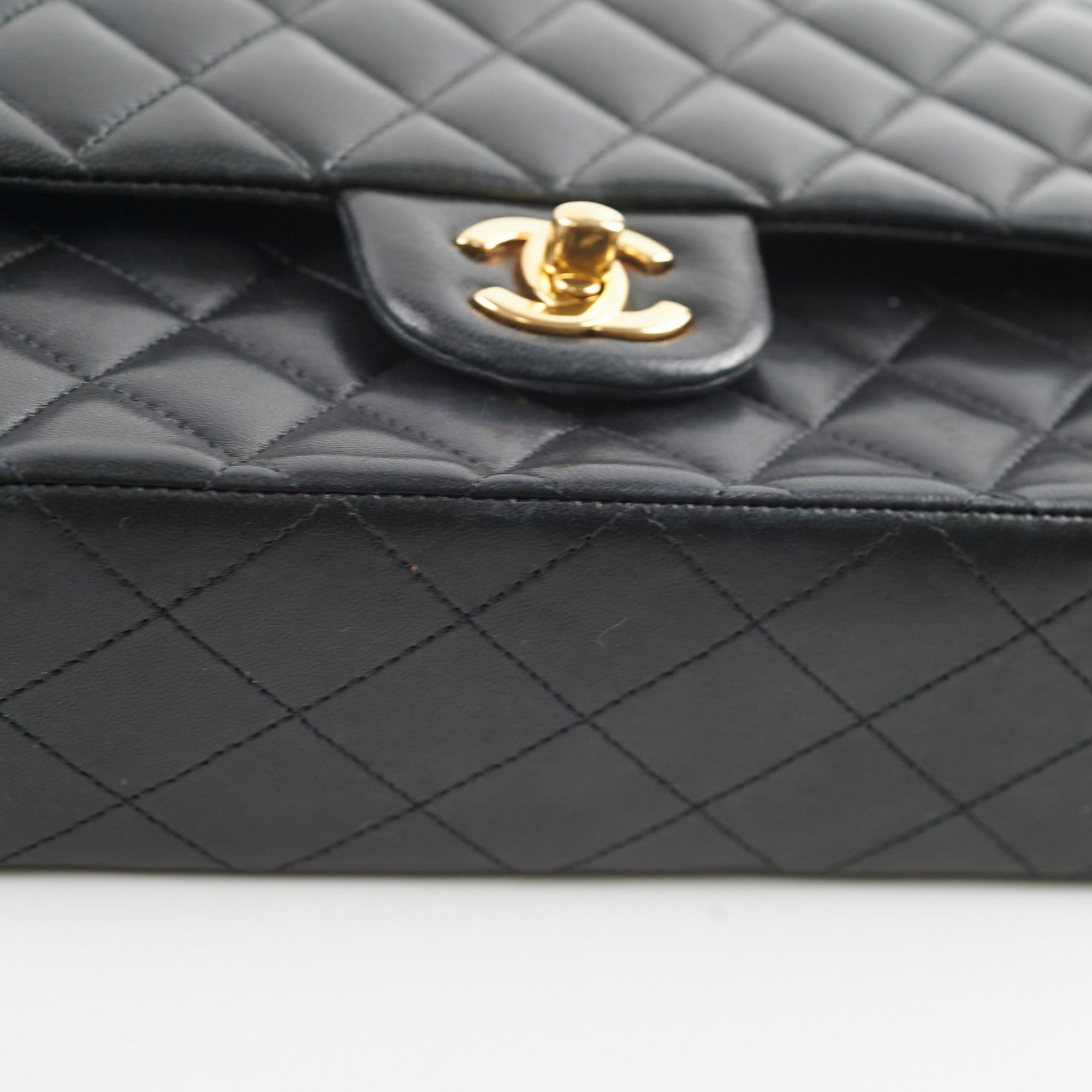 Chanel Classic Lambskin M/L Medium/Large Flap Black