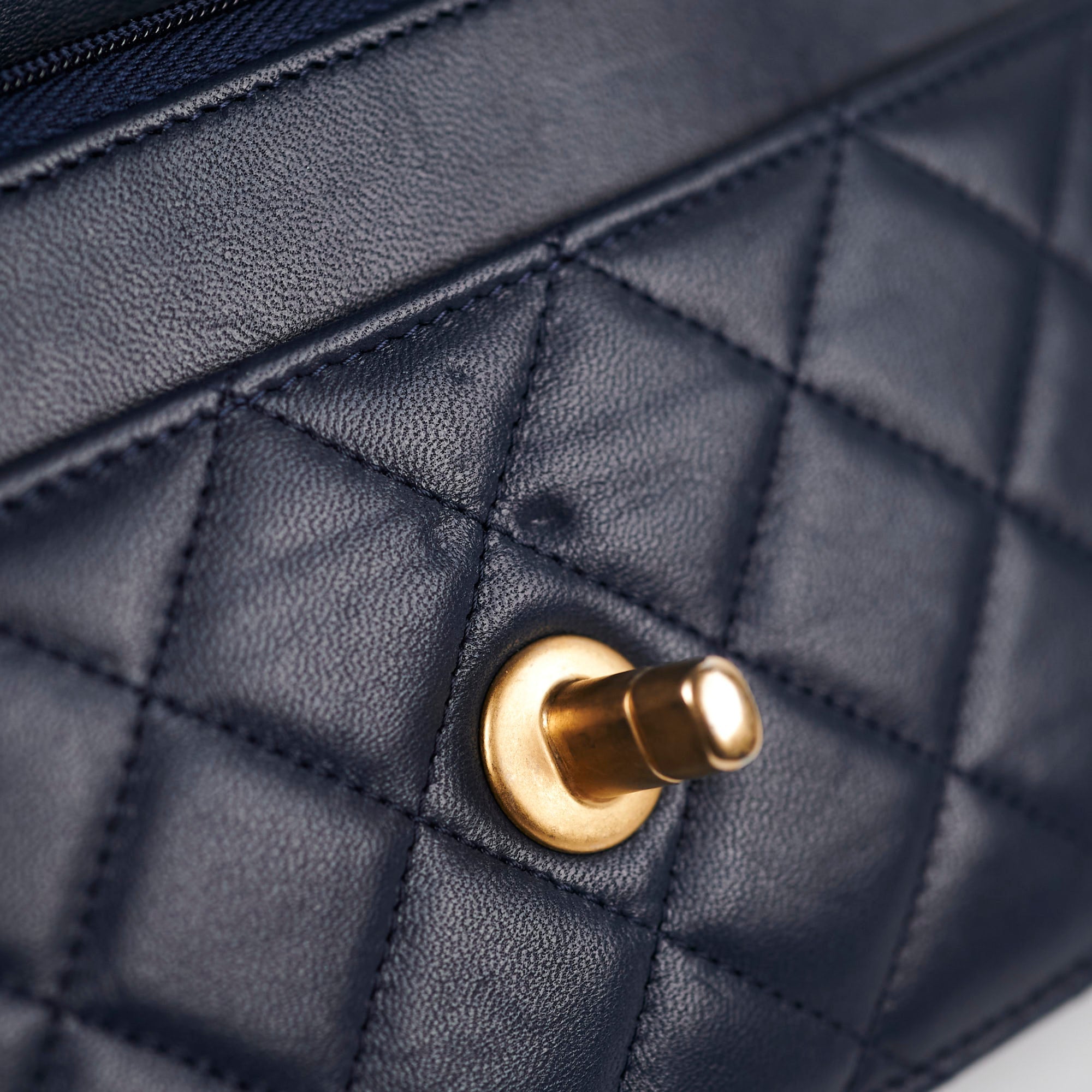 Chanel Seasonal Wallet On Chain Lambskin Navy - Microchipped