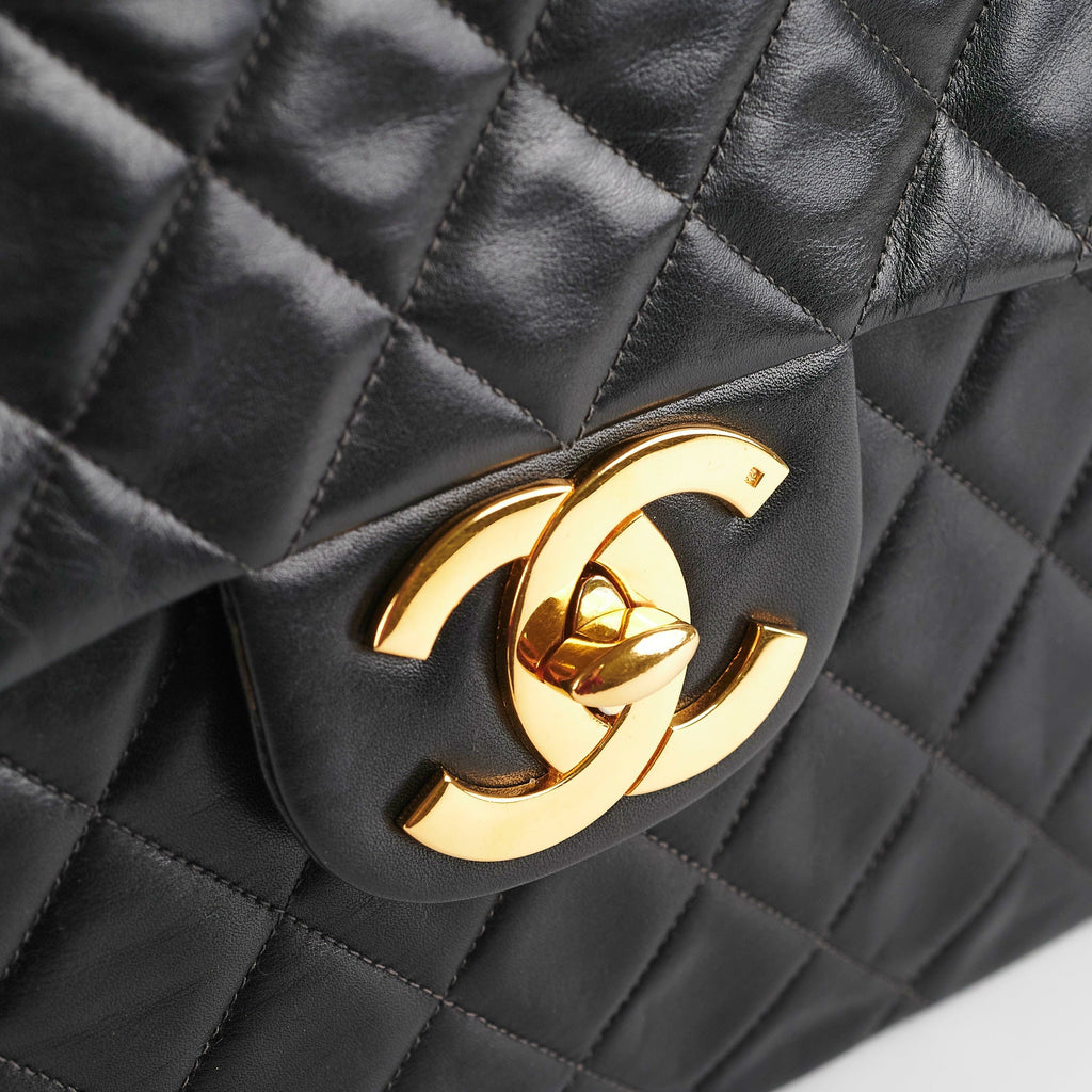 Chanel Maxi Jumbo Vintage Black 24K Gold
