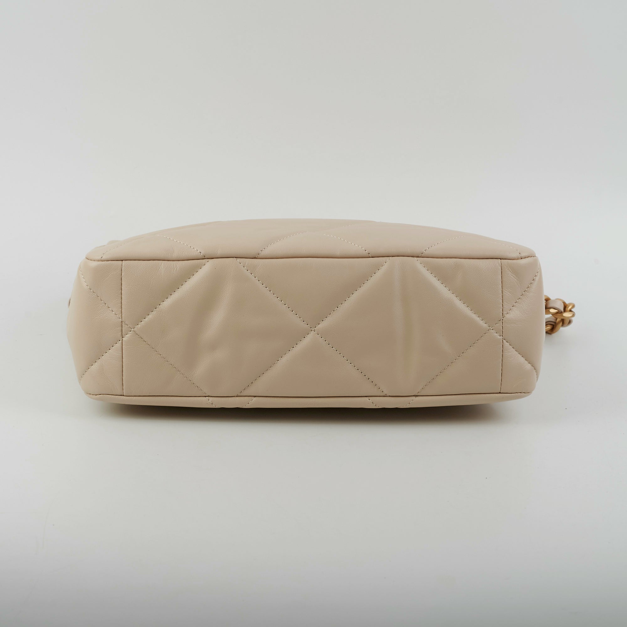 Chanel Medium/Large 19 Beige