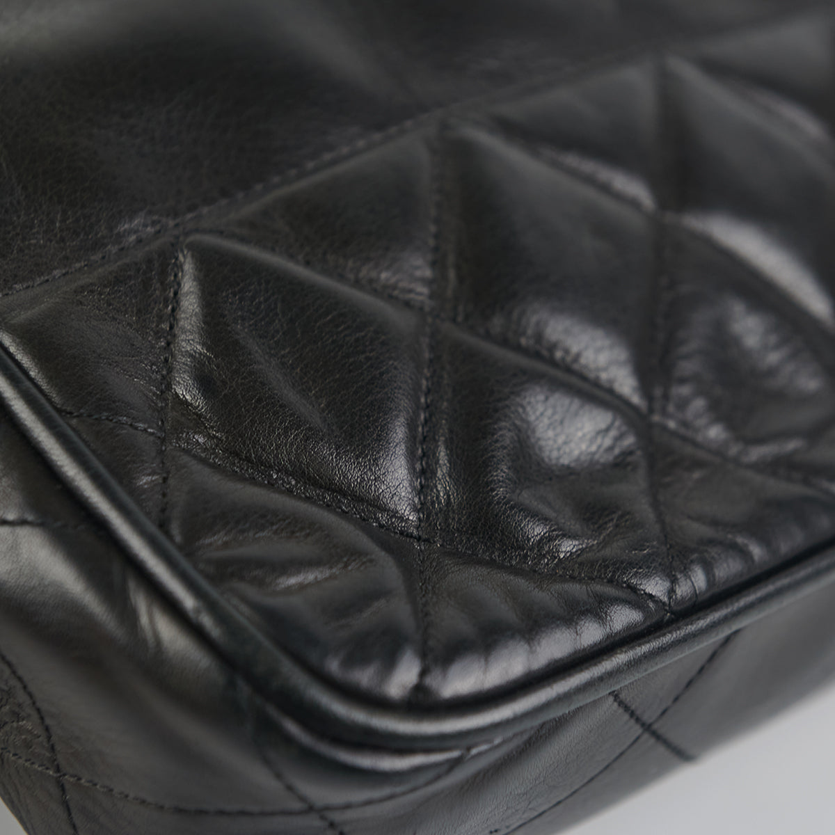 Chanel Vintage CC Chain Tote Black