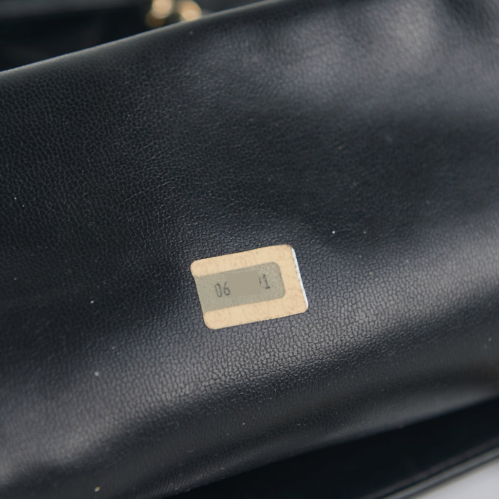 Chanel Vintage CC Chain Tote Black