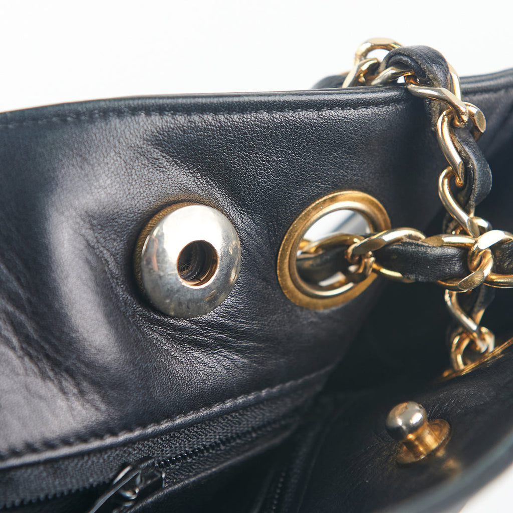 Chanel Vintage CC Chain Tote Black