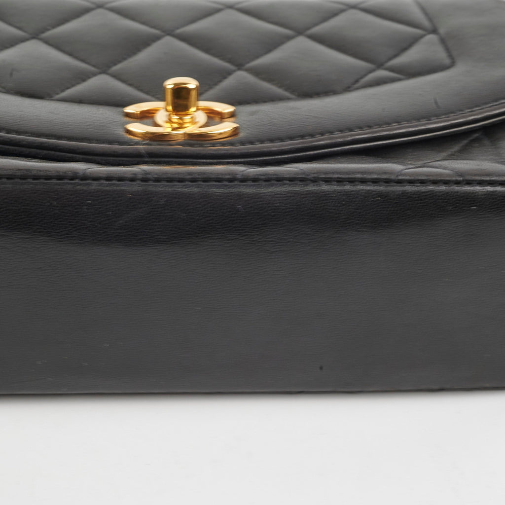 Chanel Vintage Small Diana Lambskin Black - Series 3