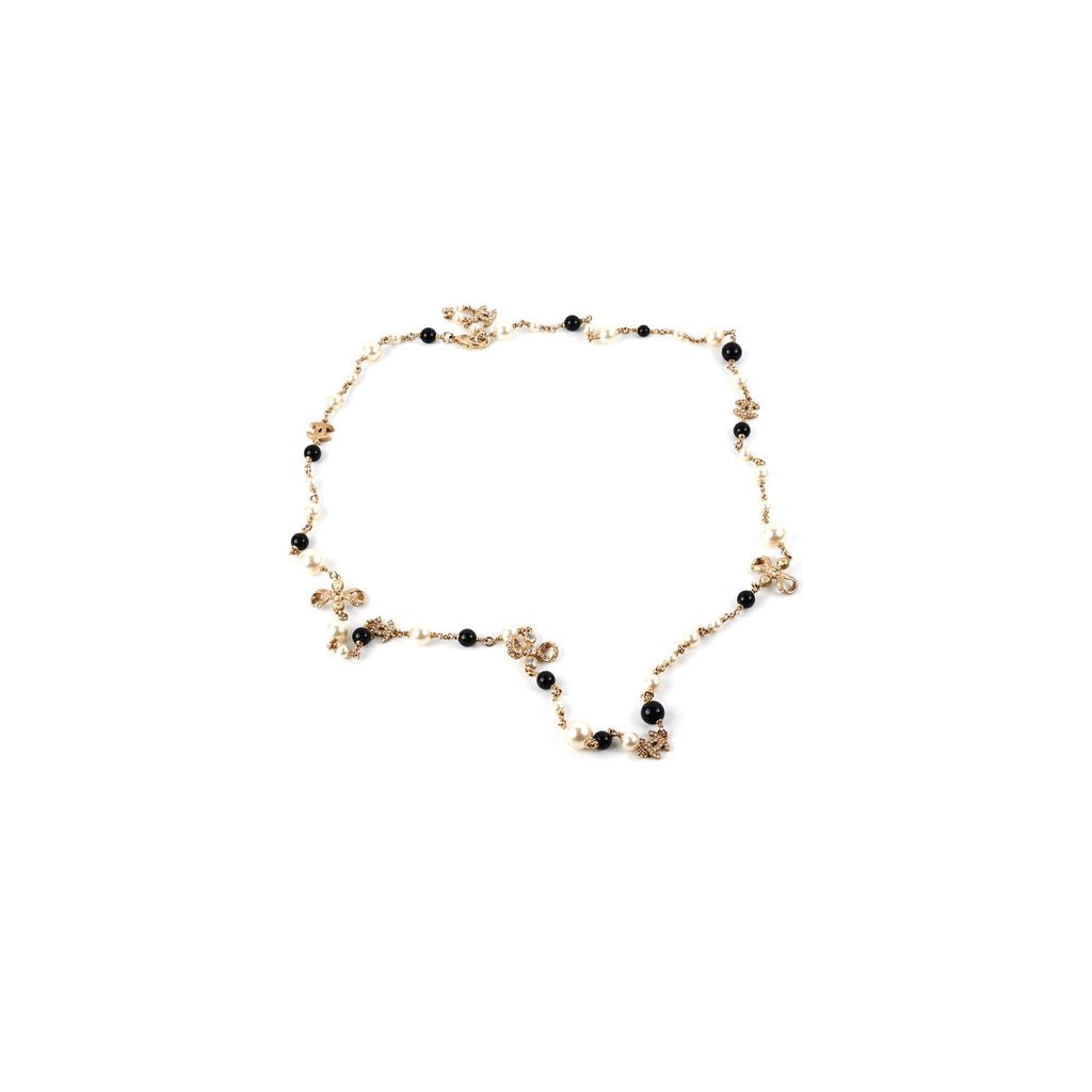 Chanel Long Necklace Pearls CC (Costume Jewellery)