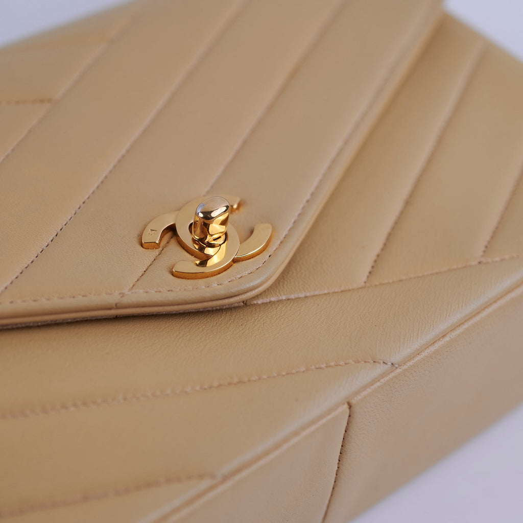 Chanel Vintage Beige Lambskin Shoulder Bag