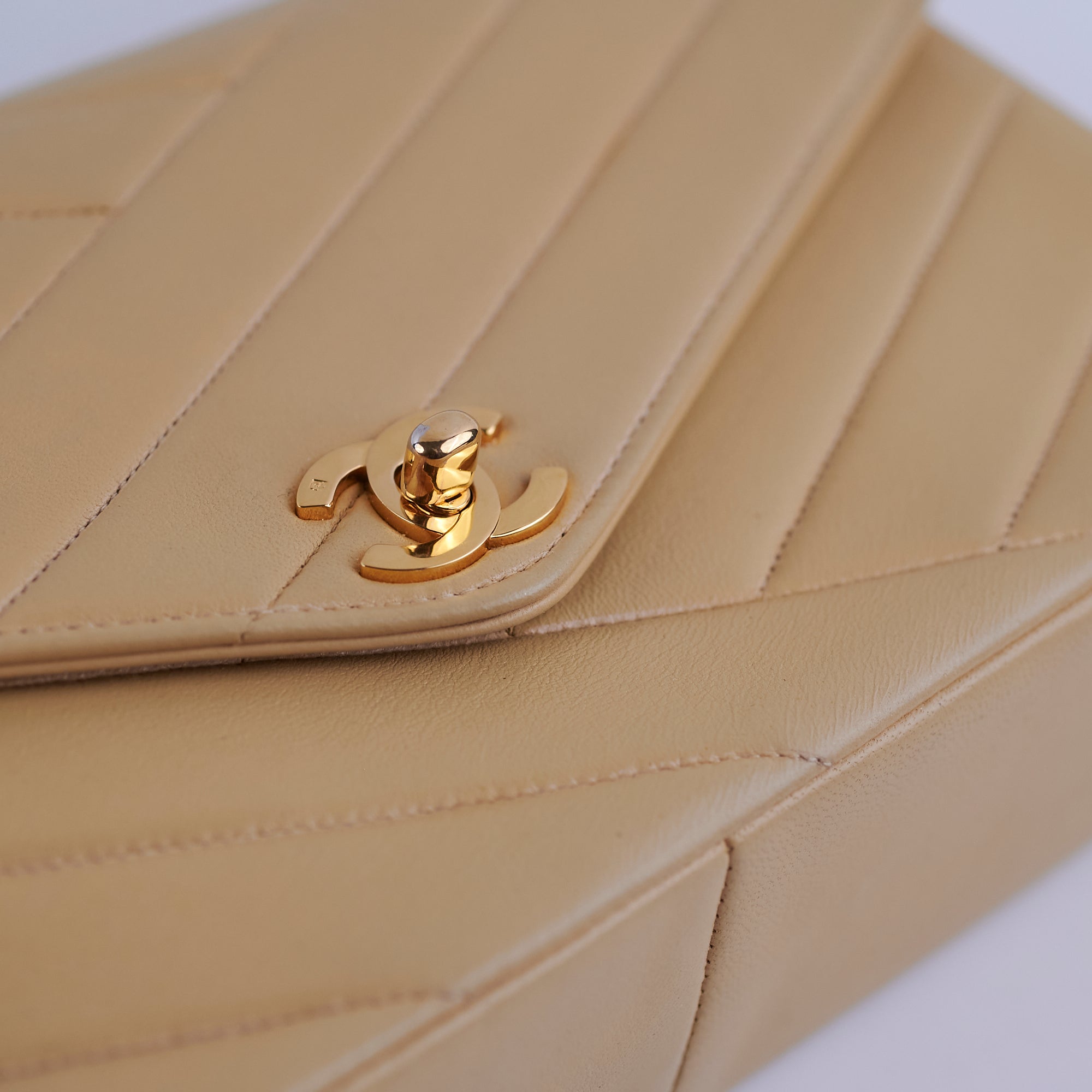 Chanel Vintage Beige Lambskin Shoulder Bag