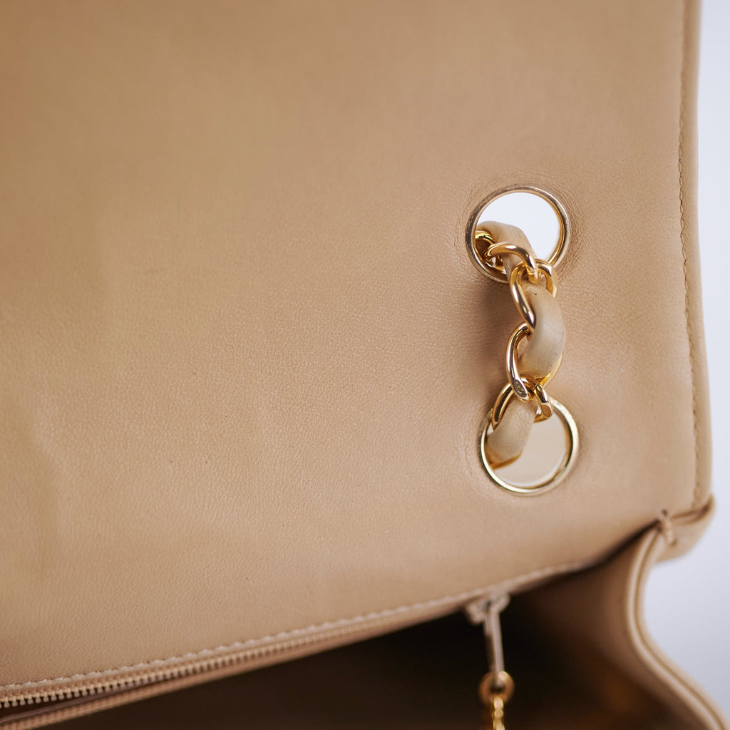 Chanel Vintage Beige Lambskin Shoulder Bag