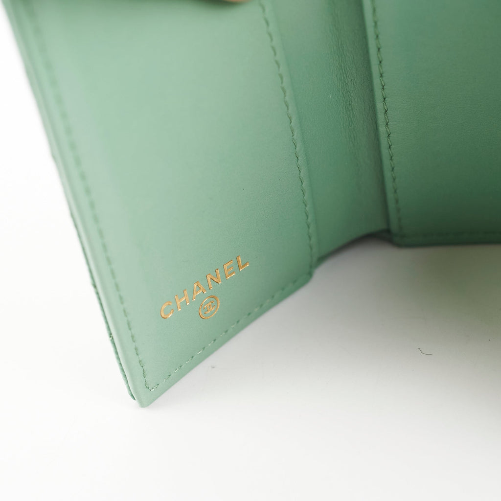 Chanel Caviar Compact Wallet Green Microchipped