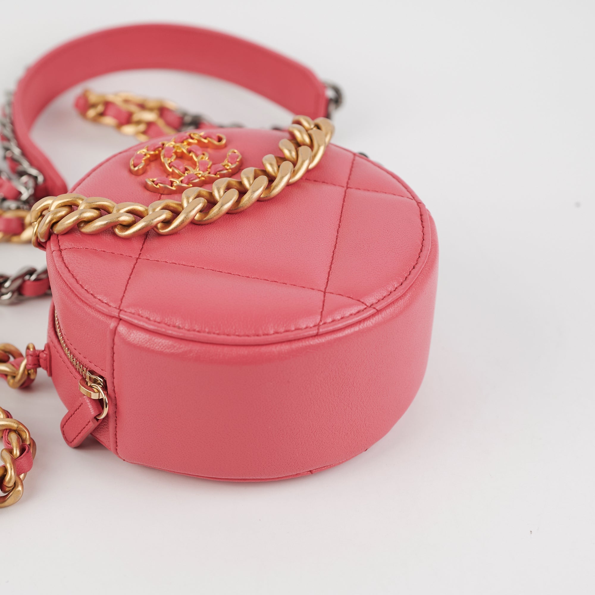Chanel 19 Lambskin Round Pink