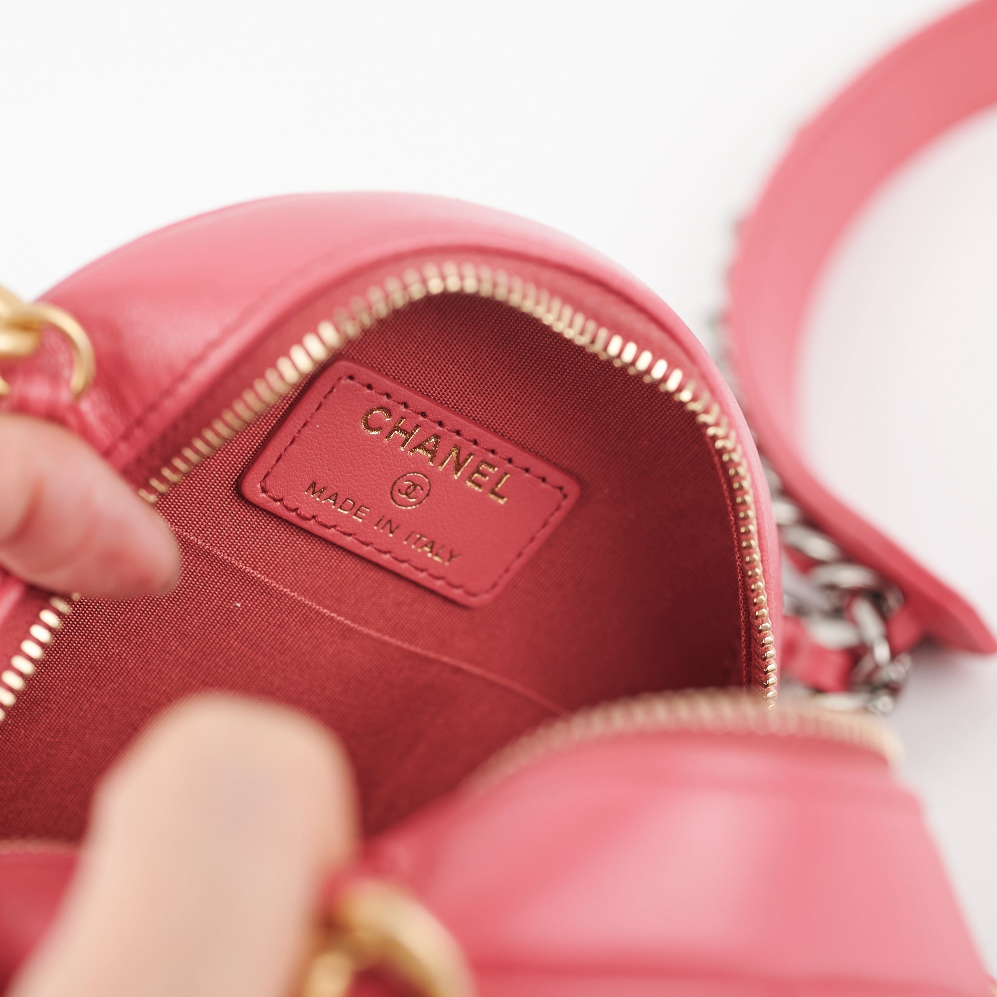 Chanel 19 Lambskin Round Pink