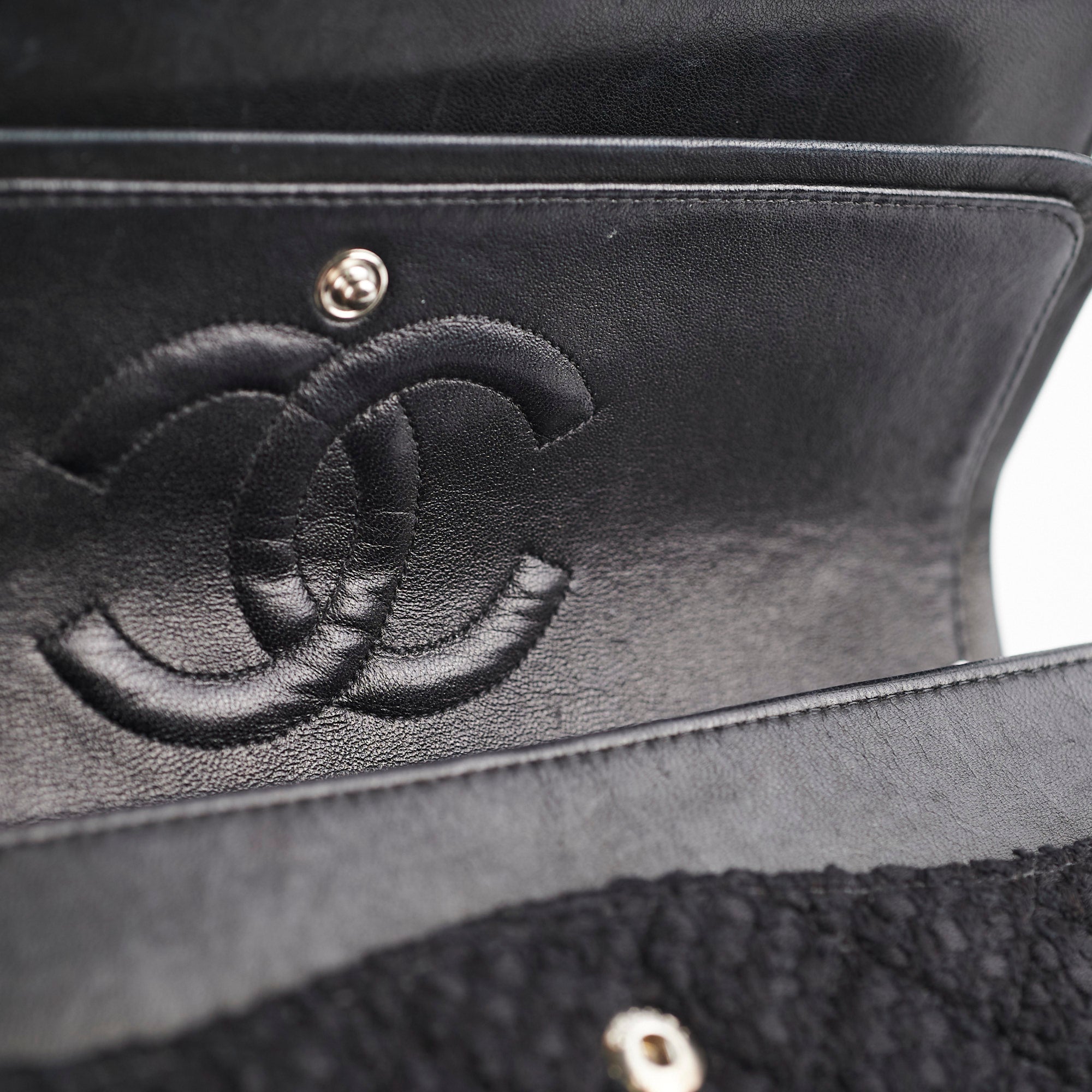 Chanel Medium/Large Classic Double Flap Black