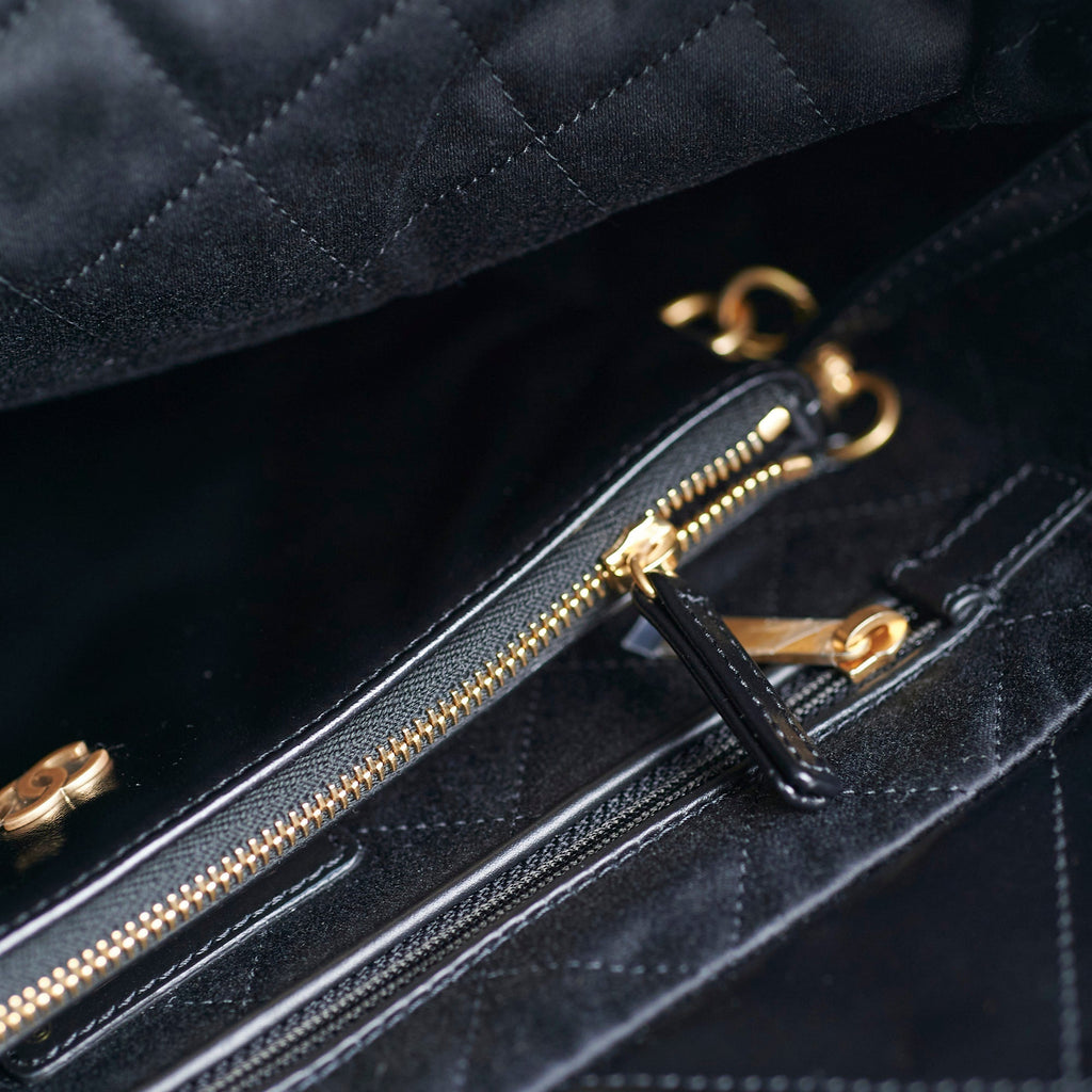 Chanel 22 Small Calfskin Black