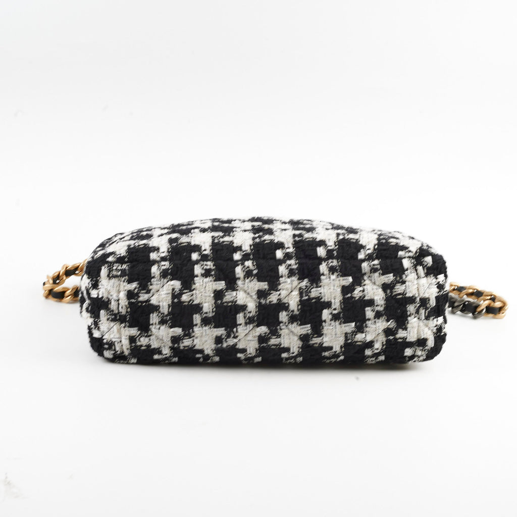 Chanel 19 Tweed Medium/Large 2020
