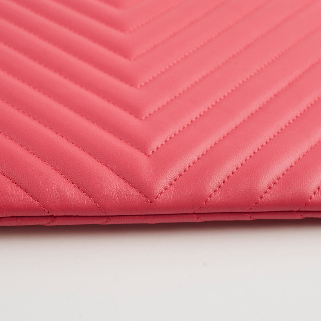 Chanel O Case Medium Chevron Pink Lambskin - Series 24