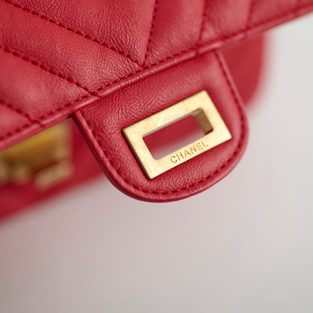 Chanel Reissue 226 Calfskin Red 27 series